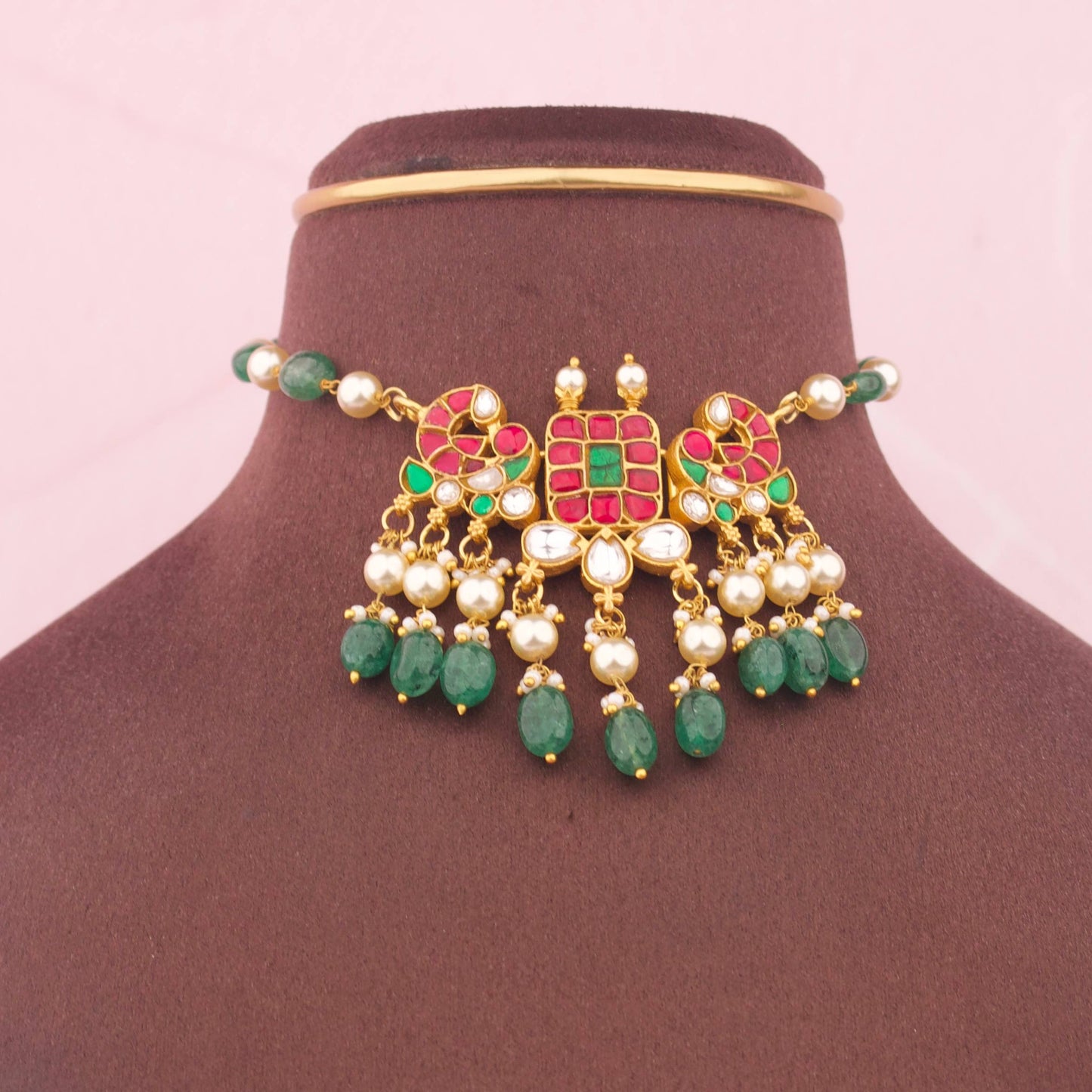 Refined Jadau Kundan Choker With Green Beads
