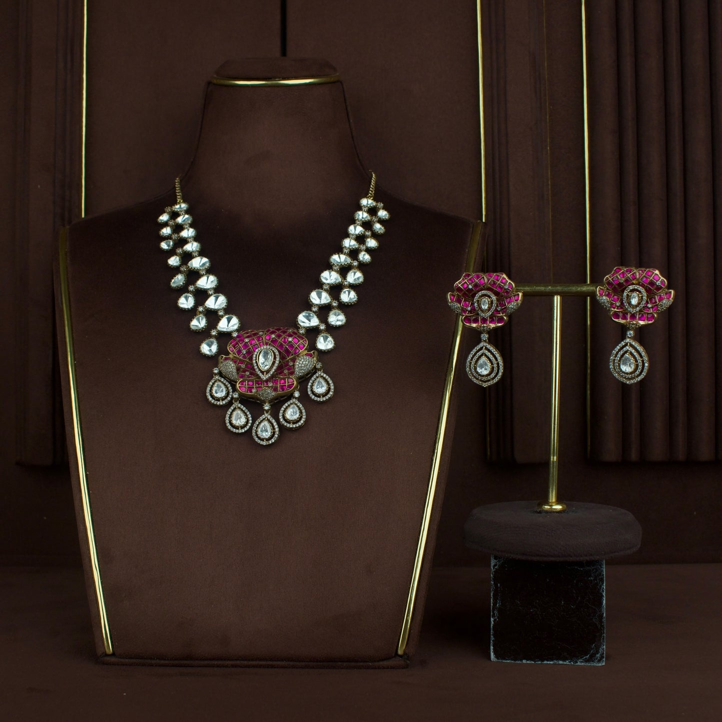 Exquisite Victorian Polki Necklace Set with Kundan Fusion