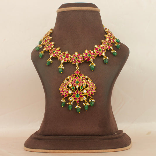 Refined Jadau Kundan Peacock Design Short Necklace