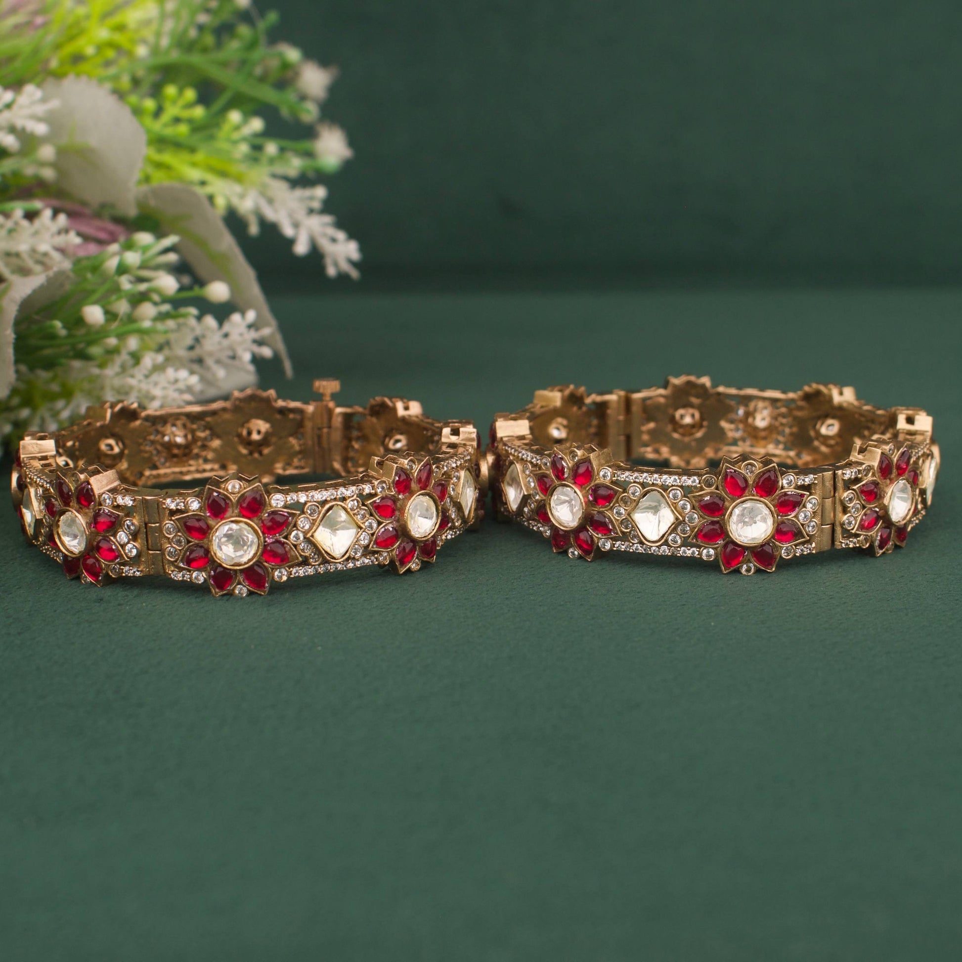 Backing & Workmanship Detail of Floral Design Fusion Kundan & Polki Mehandi Victorian Bangles | Dulhan Jewels