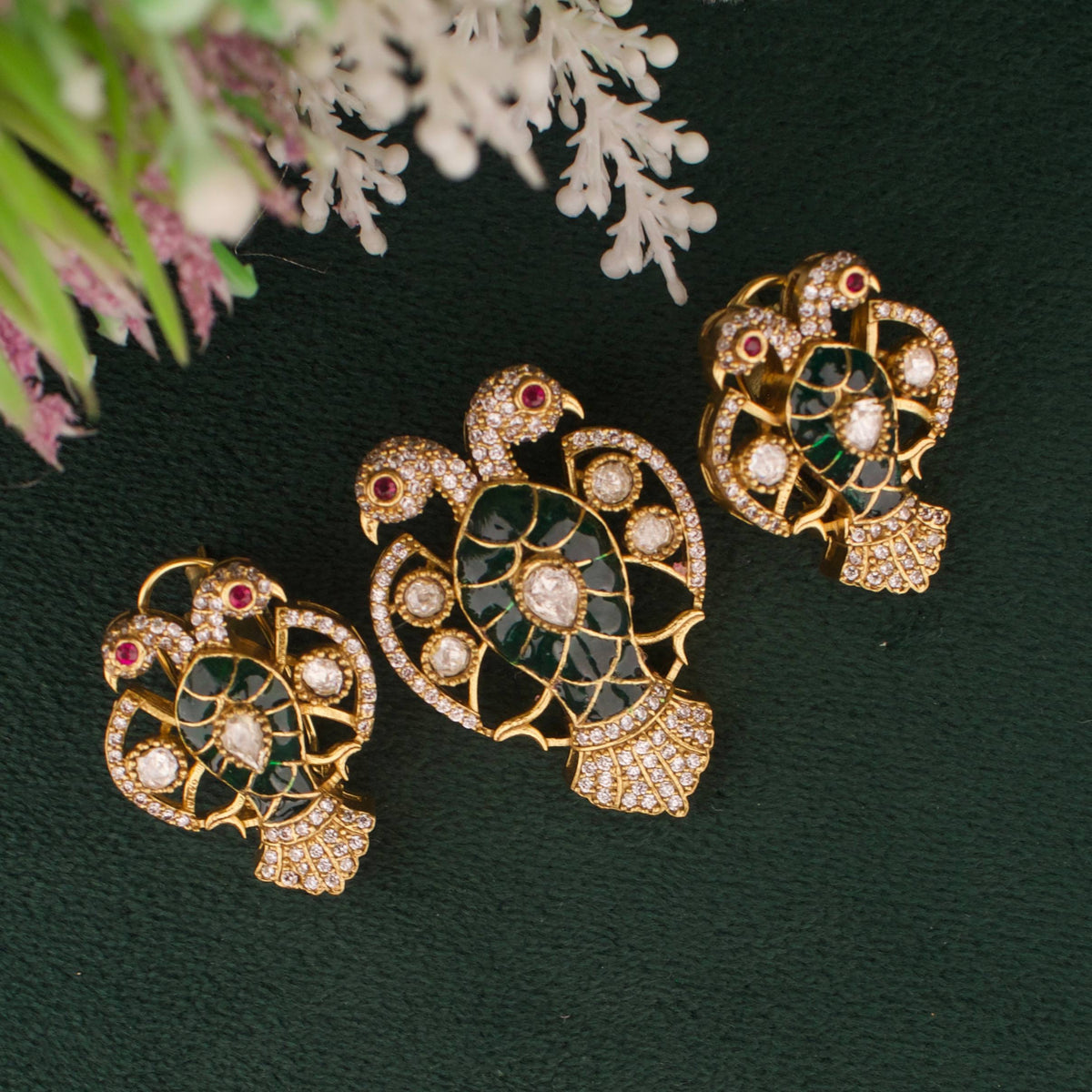 Victorian Polki Emerald Pendant Set with Earrings Craftsmanship & Detail View - Dulhan Jewels