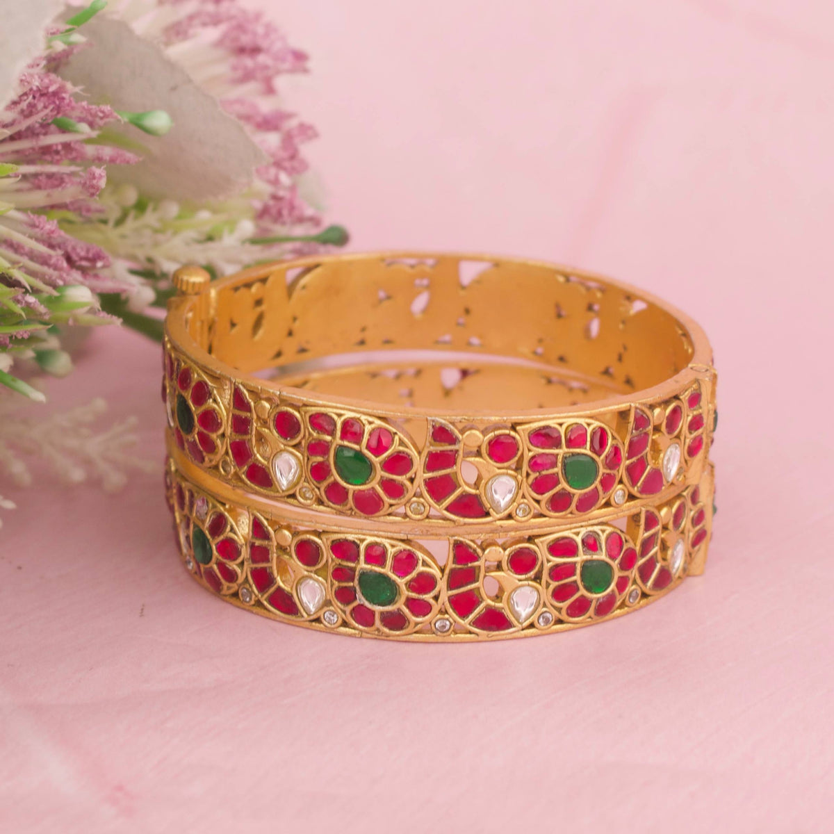 Designer Jadau Kundan Bangles With Floral Motif And Multi-Stone Work Craftsmanship & Detail View - Dulhan Jewels