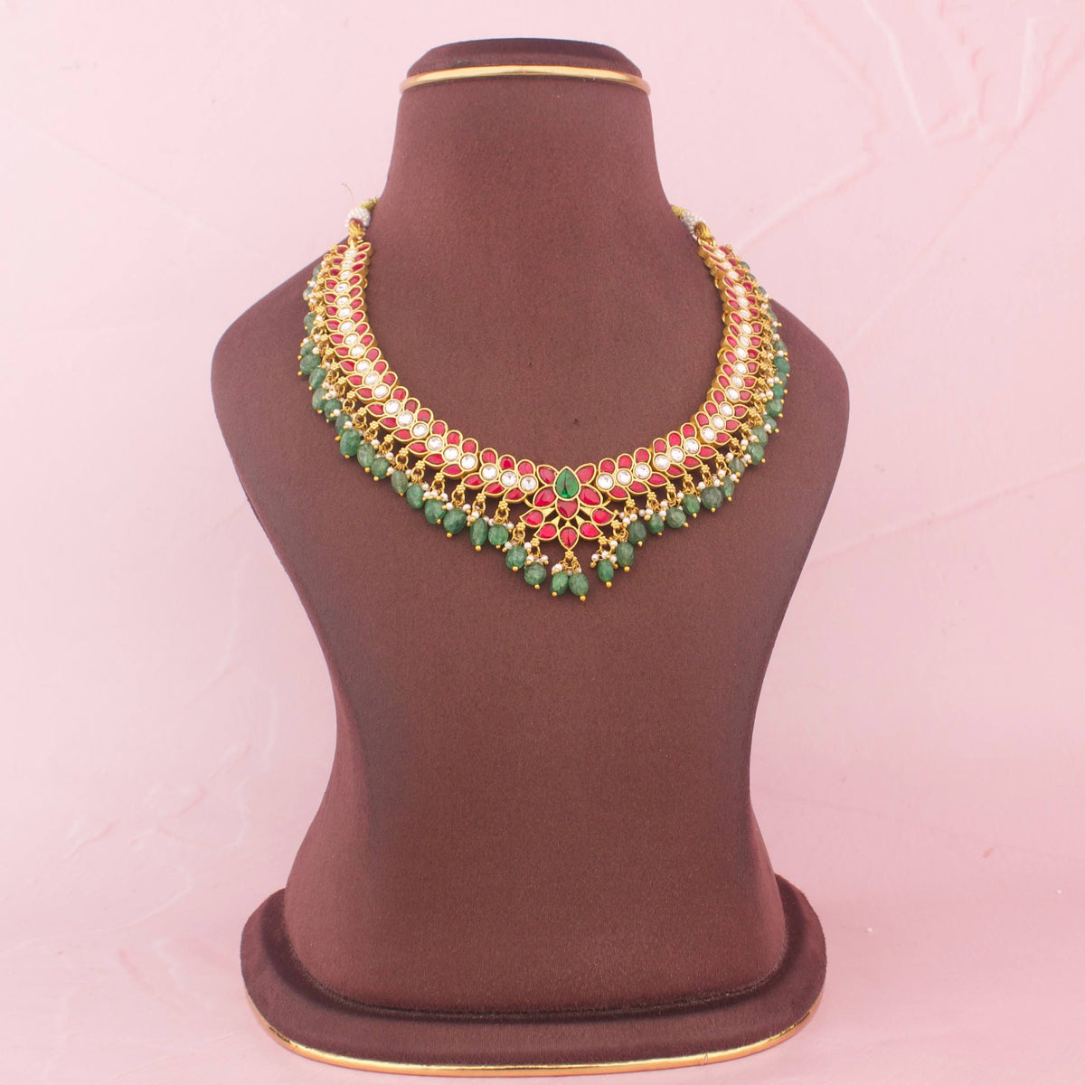 Sleek Jadau Kundan Necklace With Strawberry Beads