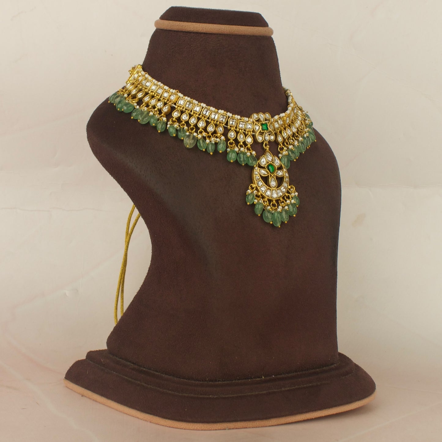 Captivating Floral Design Locket Jadau Kundan Necklace