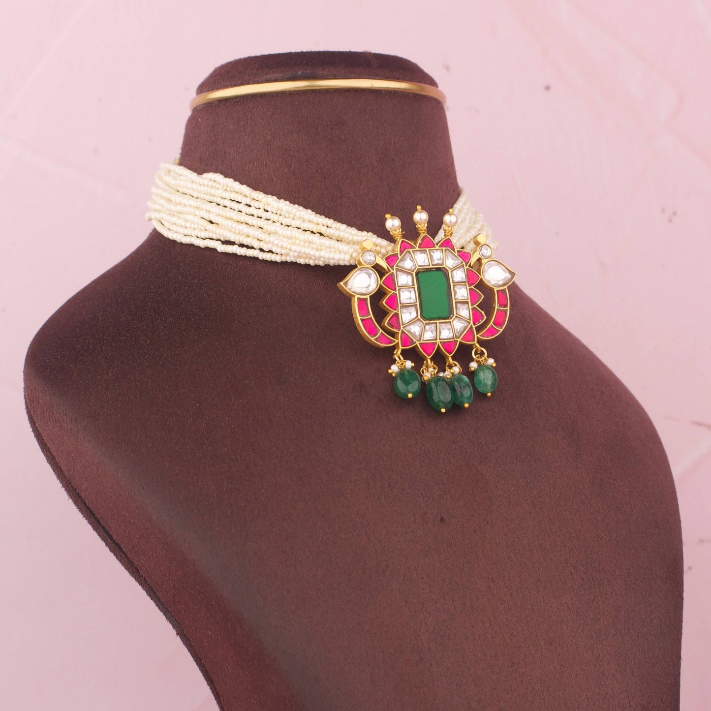 Elegant Jadau Kundan Pearl Choker With Emerald Centerpiece