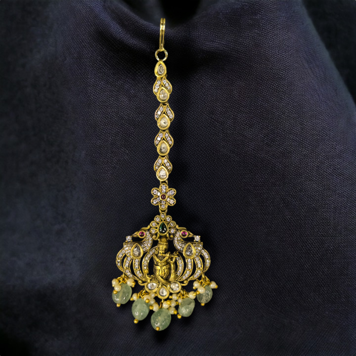 Shop Maang Tikka at DULHAN JEWELS | DULHAN JEWELS