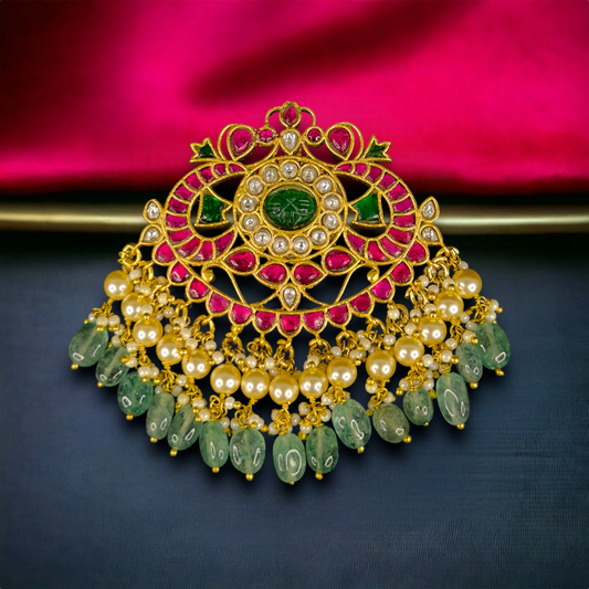 Opulent Circular Design Jadau Kundan Pendant with 22c Gold plating. This product belongs to Jadau Kundan Jewellery