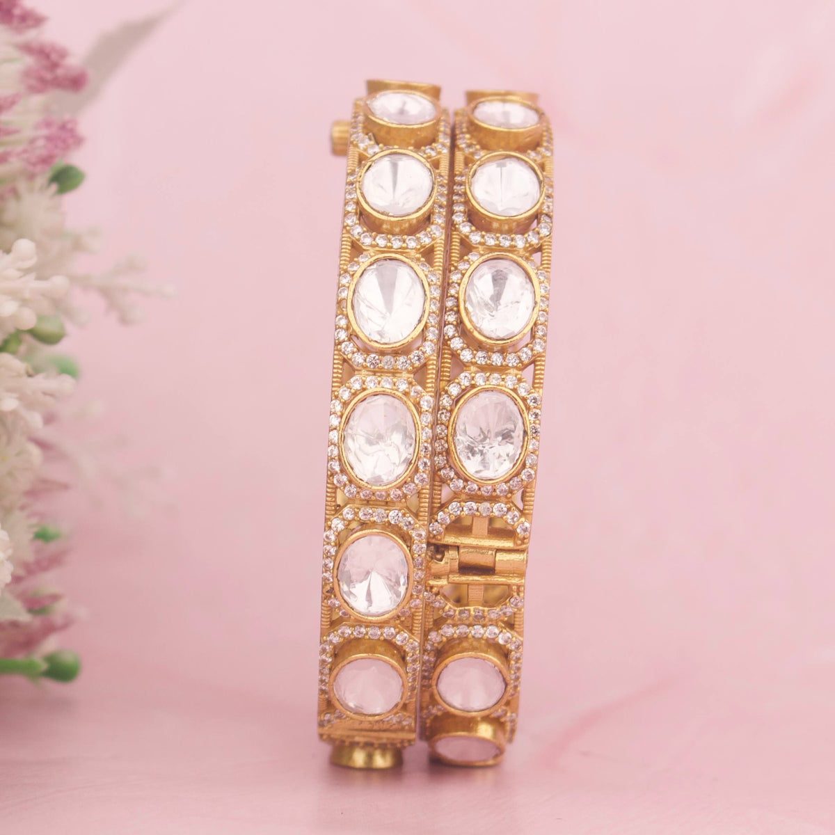 Elegant Polki Kundan Bangle With Stone Detailing