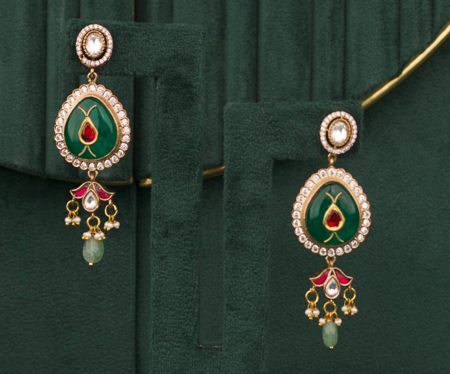Grand Fusion Kundan & Polki Victorian Necklace with Matching Earrings
