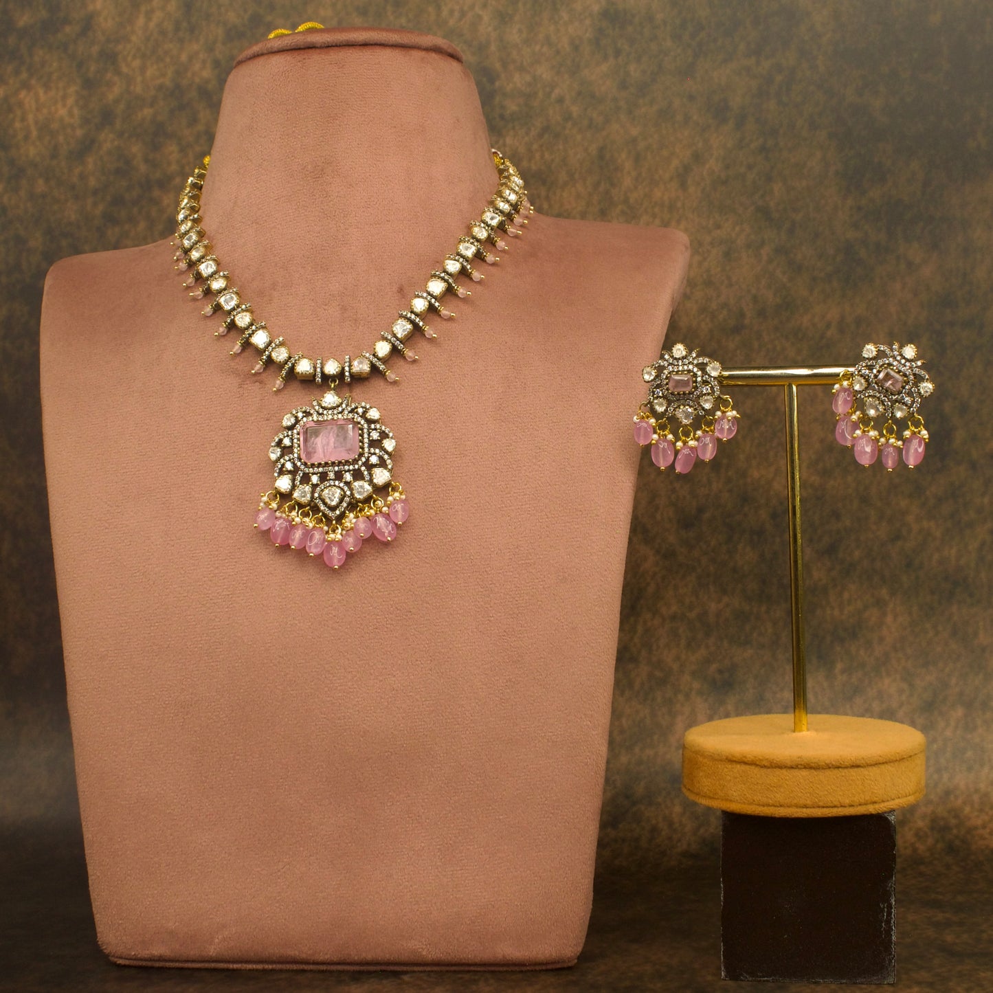 Sleek Victorian finish polki necklace set with earrings