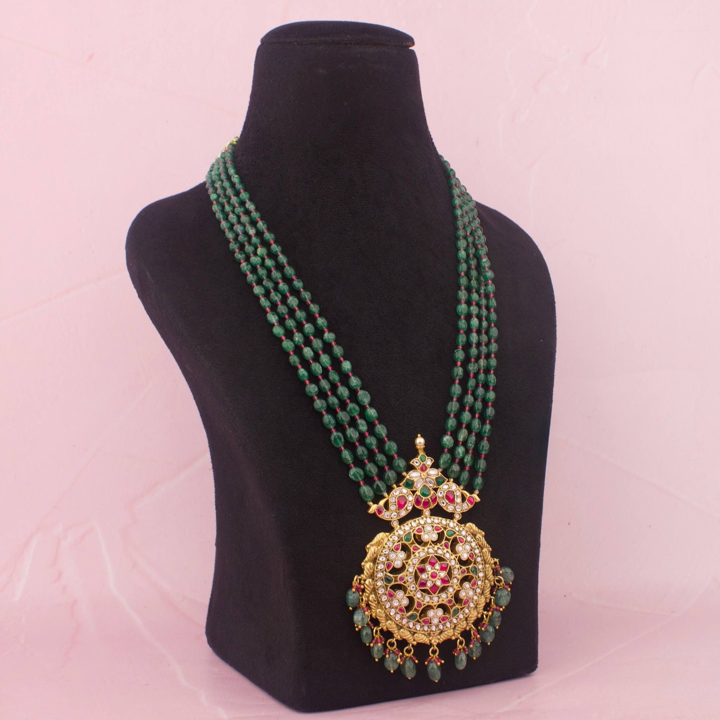 Regal Emerald Jadau Kundan Beads Necklace