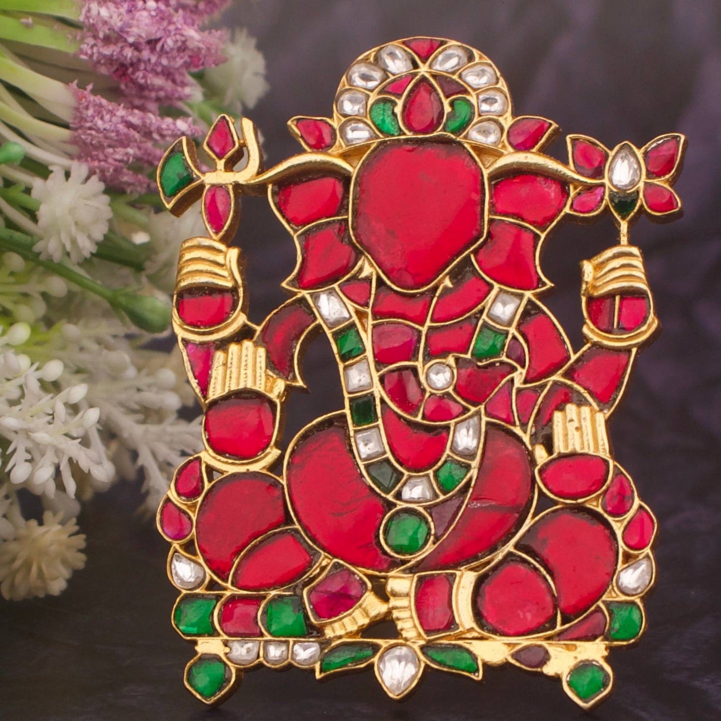 Royal Jadau Kundan Ganesh pendant / Stand