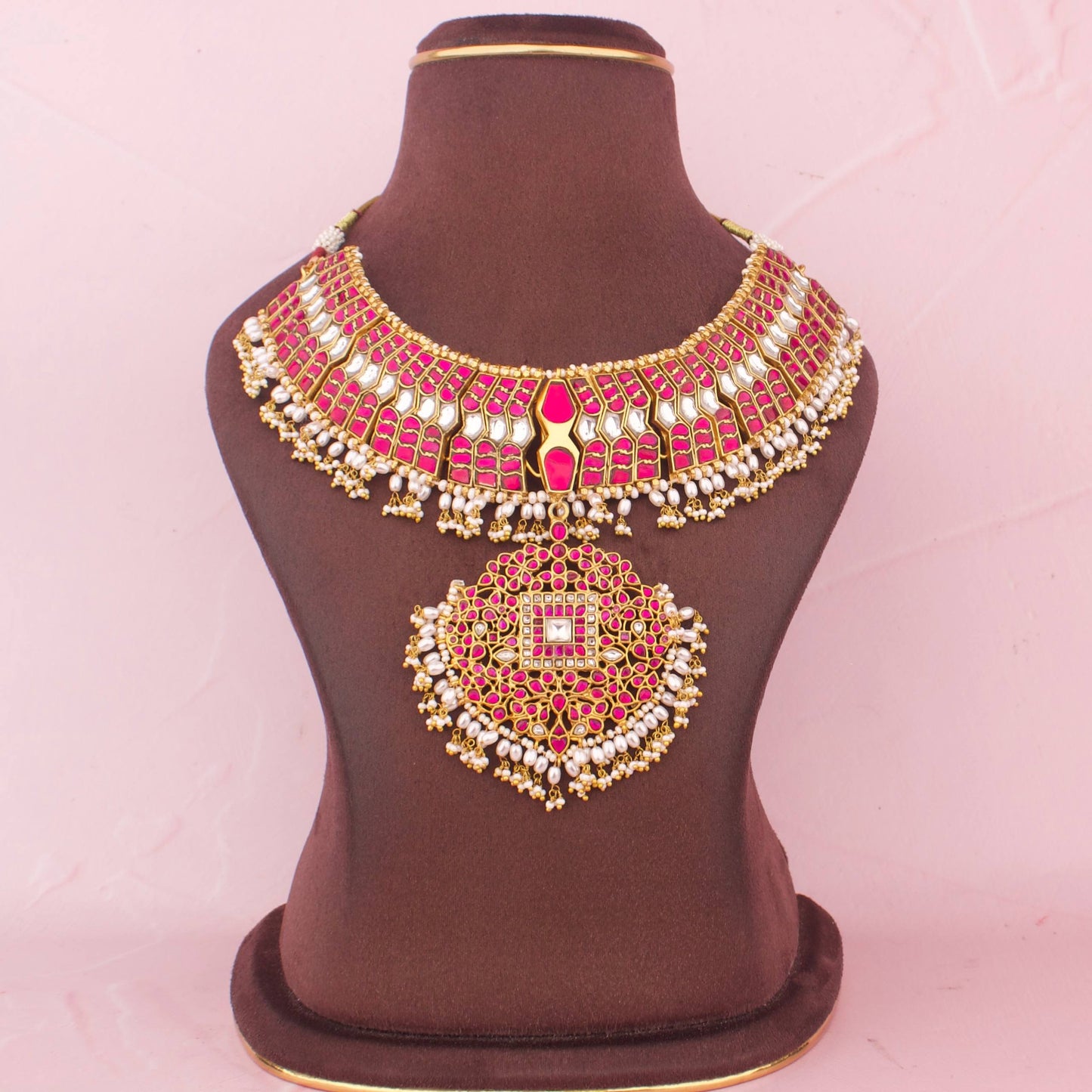 Elegant Jadau Kundan Necklace With Pearl Hangings
