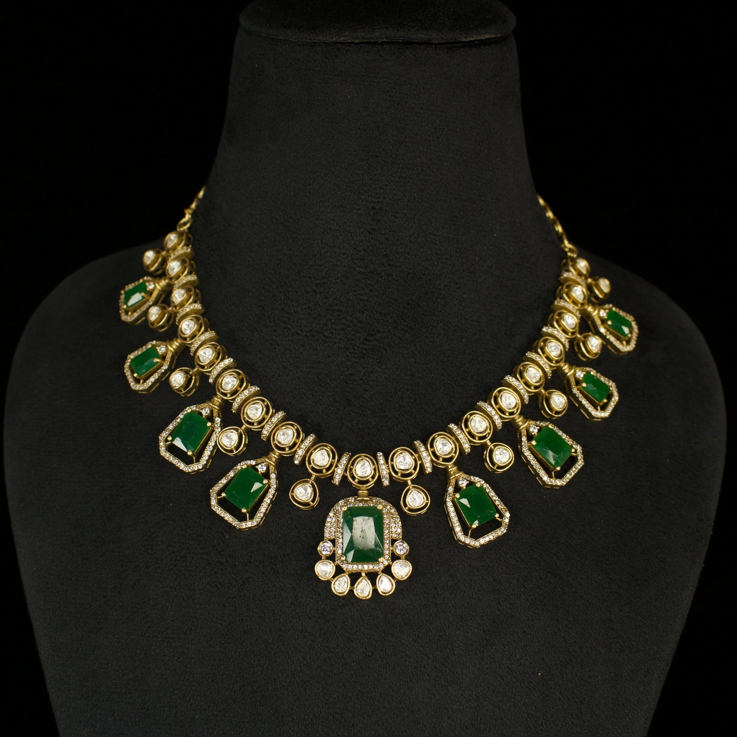 Elegant Square-cut Victorian Necklace with earrings