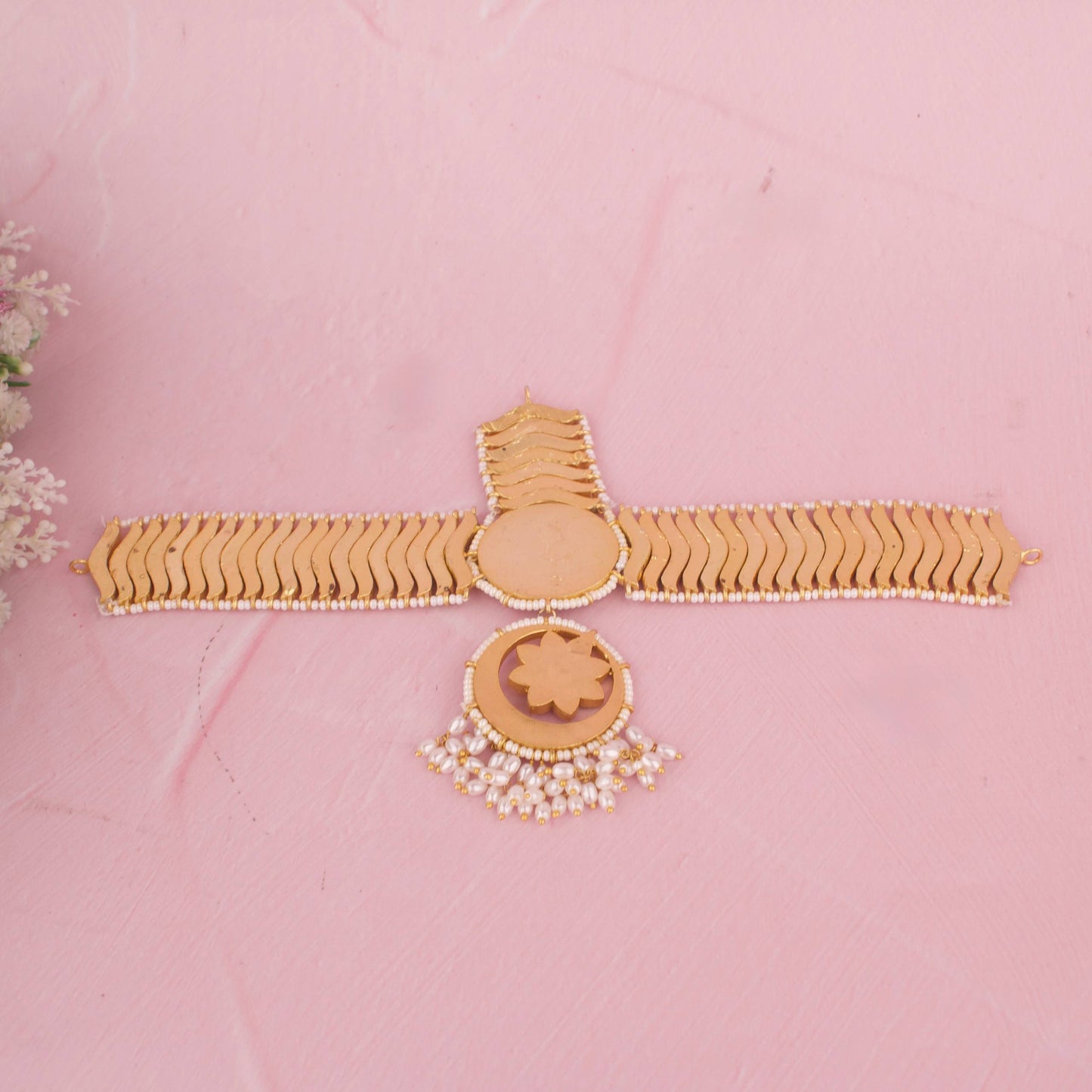Bridal Jadau Kundan Mathapatti With Emerald Center Pendant