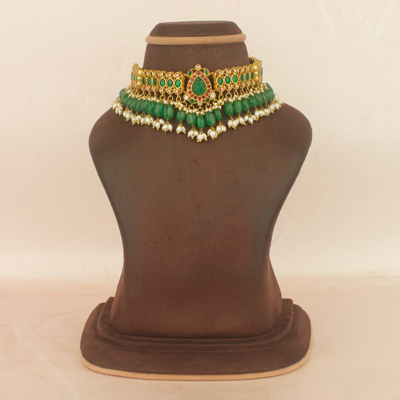 bridal jadau kundan choker with green beads and pearl drops