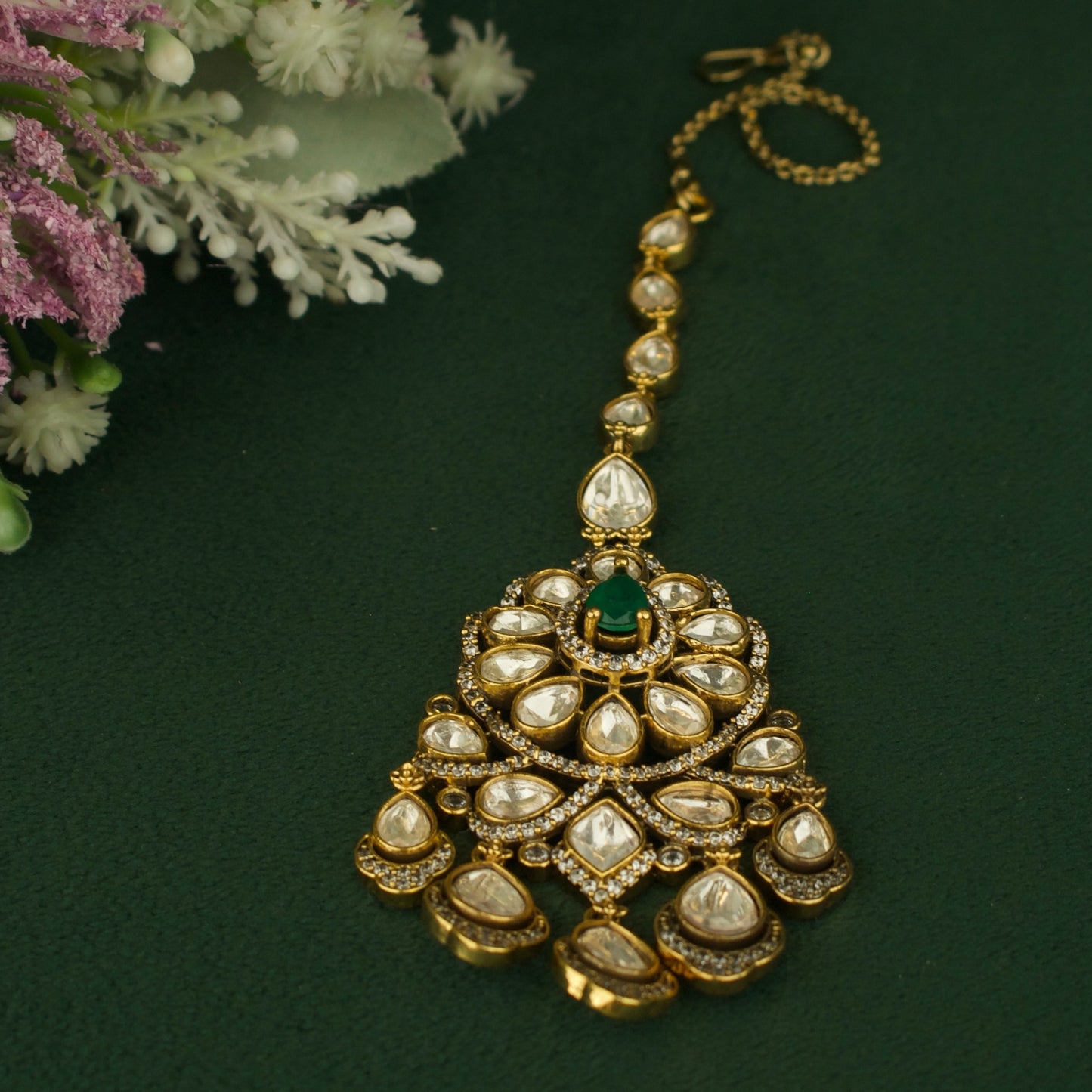 Regal Victorian Mangtikka With Polki Droplets