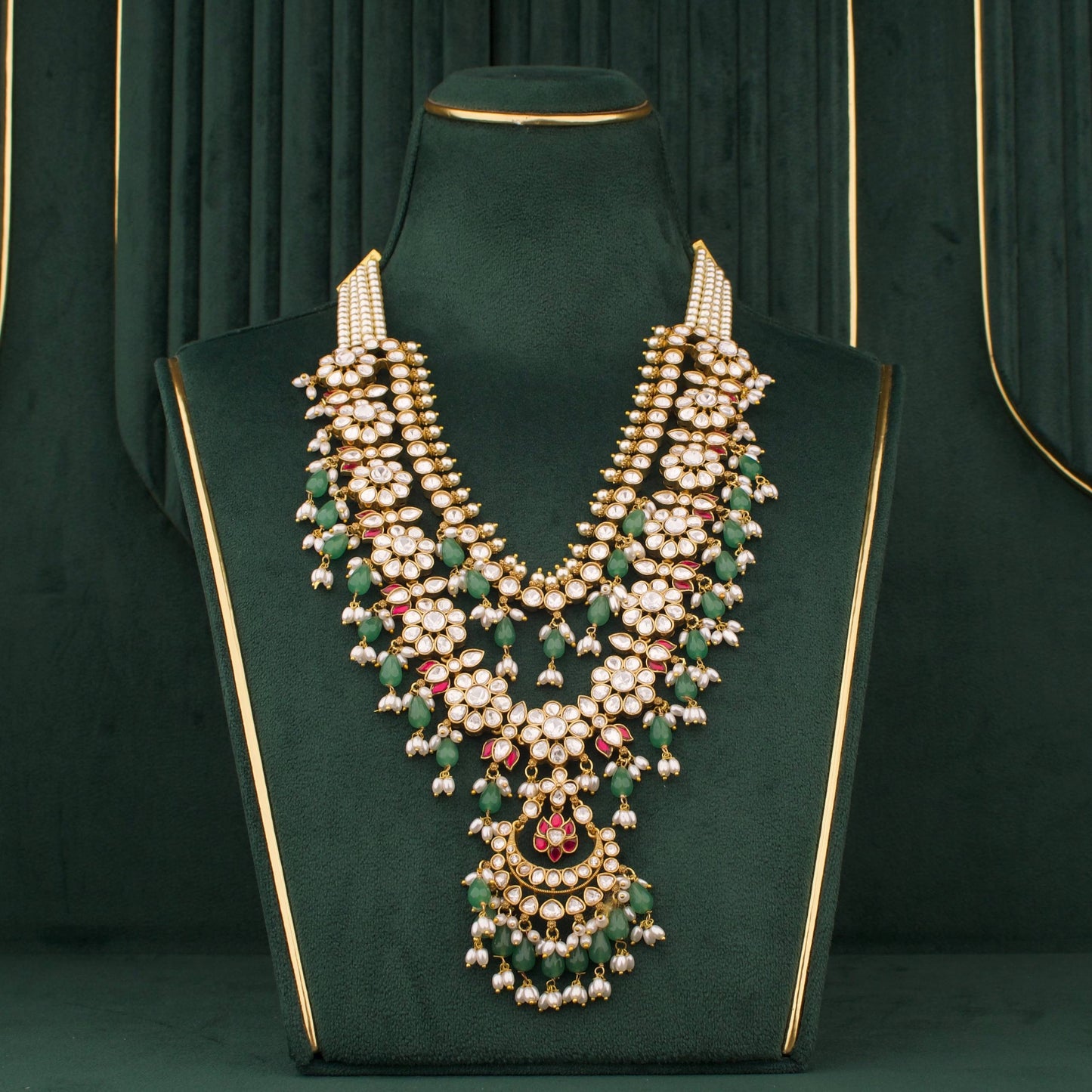 Refined Victorian Necklace Set With Matching Earrings