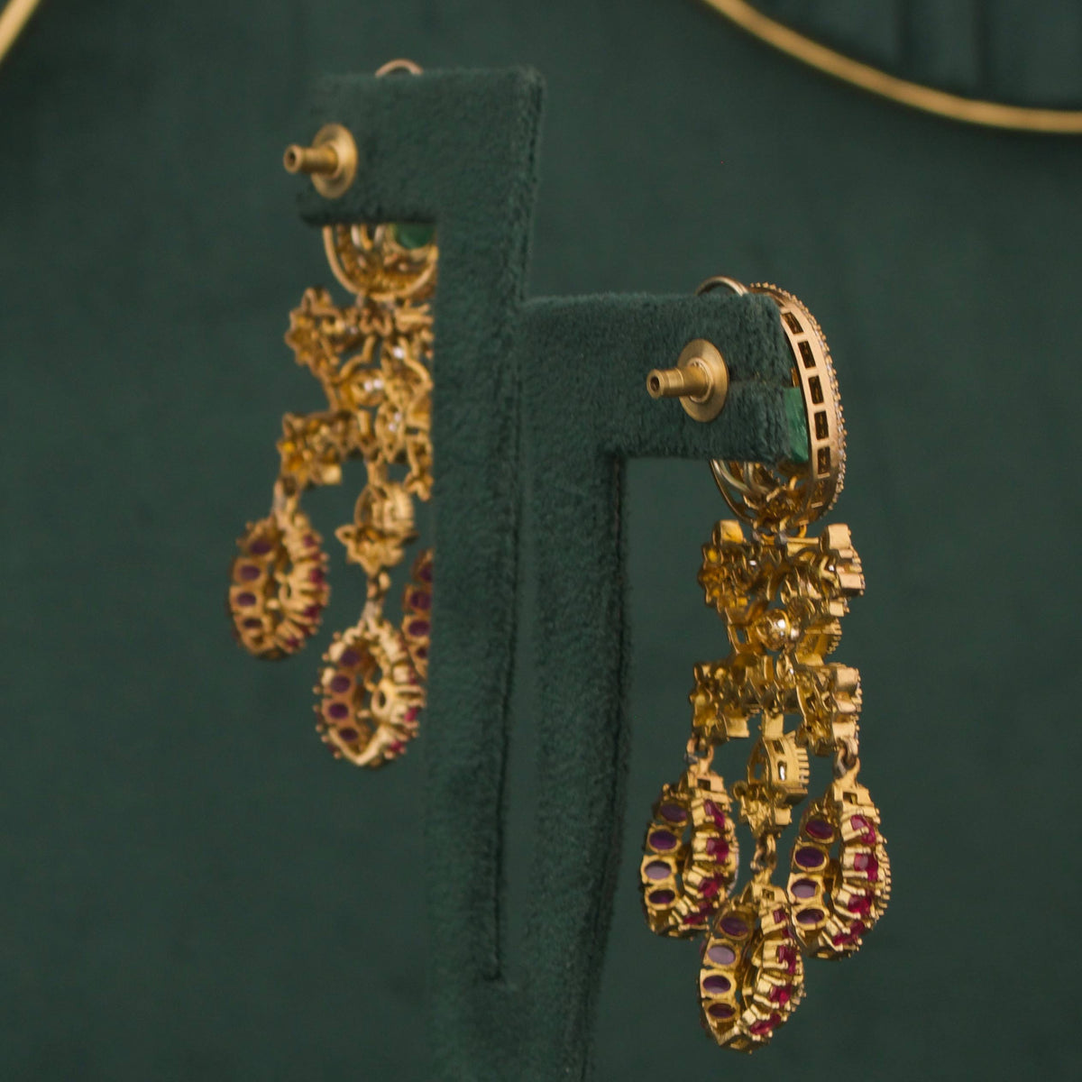 Royal Victorian Layered Polki Necklace Set With Emerald Green Stones And Matching Drop Earrings