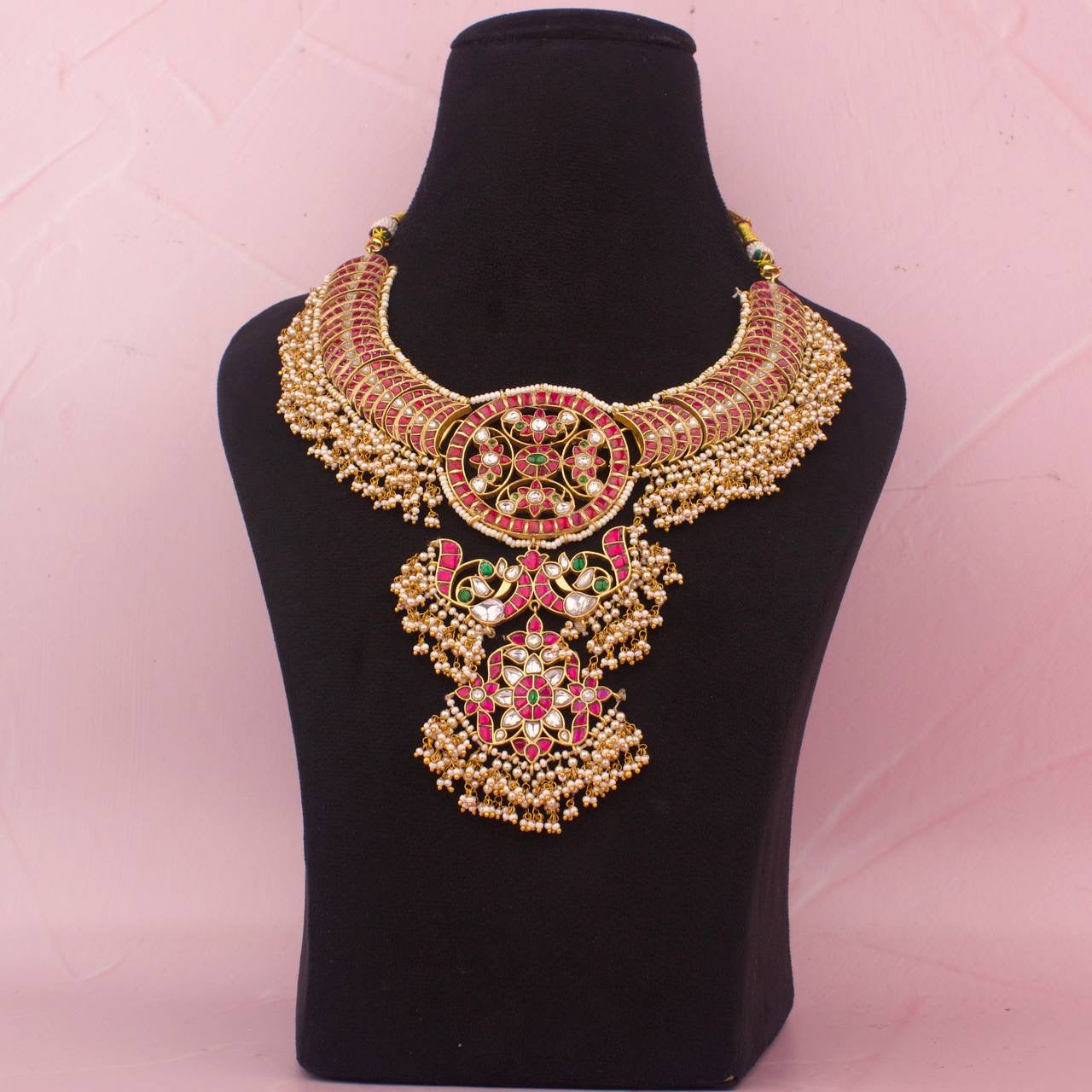 Grand Jadau Kundan Necklace With Guttapusalu Hangings