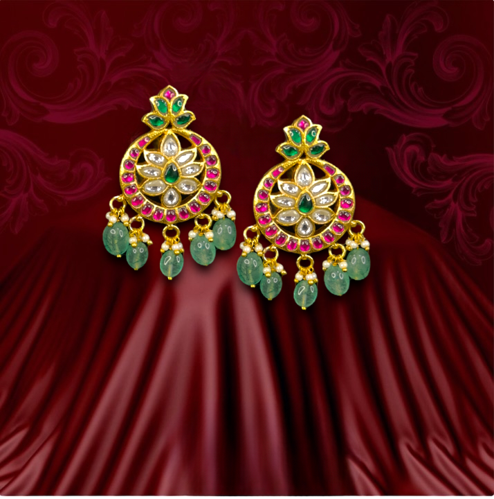Exquisite Jadau Kundan Studs Earrings in Flower Design