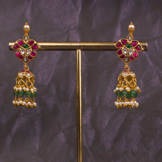 Sleek Jadau Kundan Jhumki With Pearl & Beads Hanging