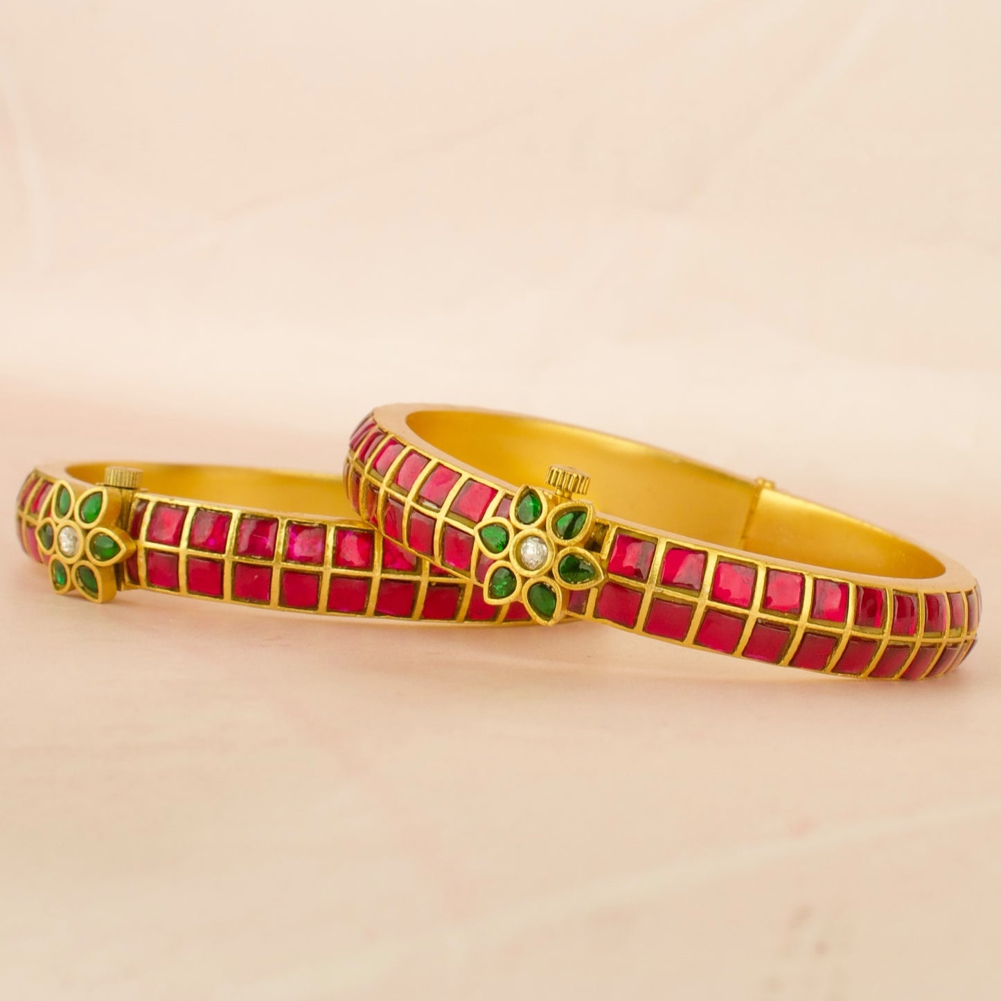 Traditional Floral Design Jadau Kundan Bangles