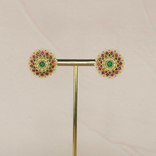 Radiant Jadau Kundan Studs with Pearl Accents with 122k Gold plating. This product belongs to Jadau Kundan Jewellery Category