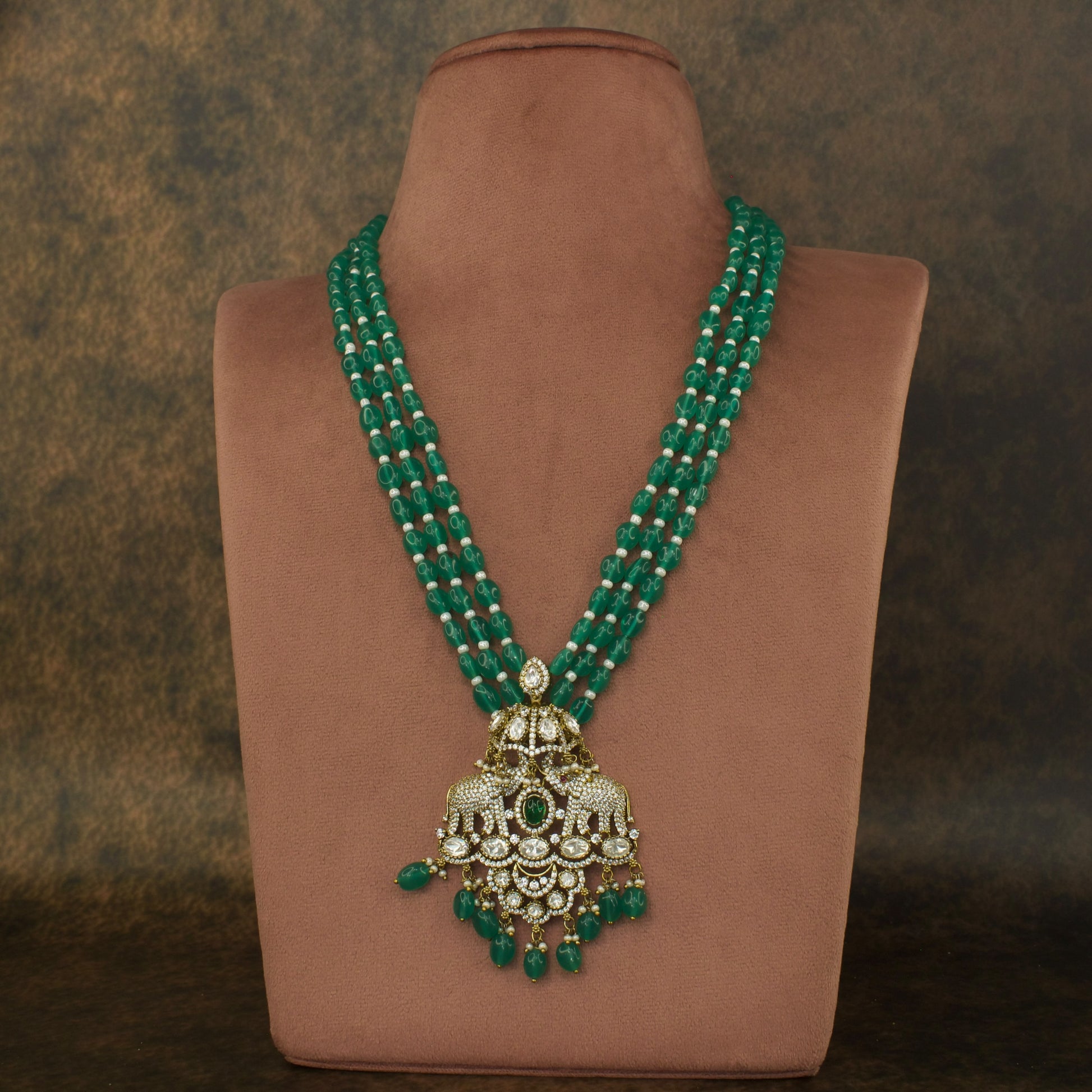 Royal Allure: Victorian Beads Necklace Set with High quality Victorian finish