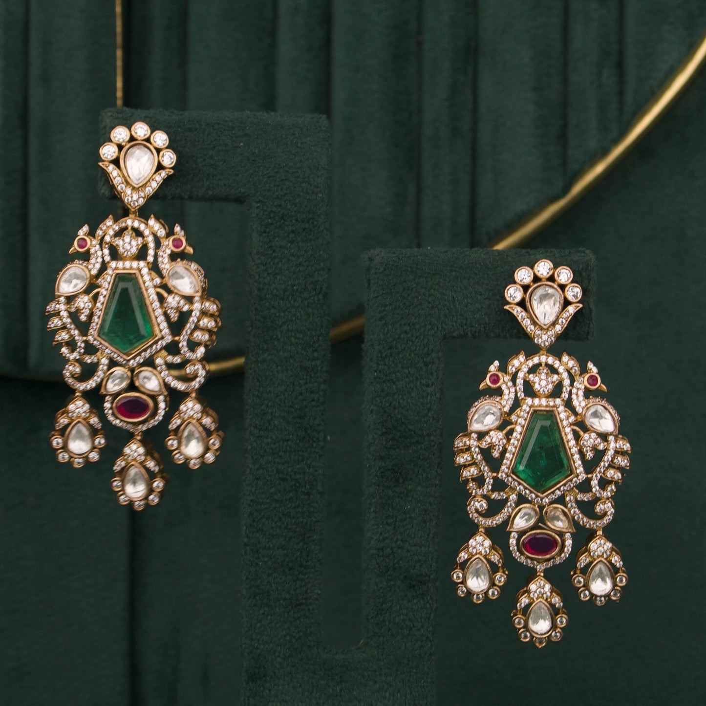 Regal Victorian Necklace Set with Emerald Pendant And Matching Earrings