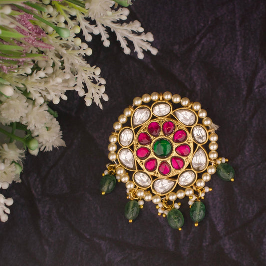 Dazzling Jadau Kundan Pendant Bordering paler Floral Design