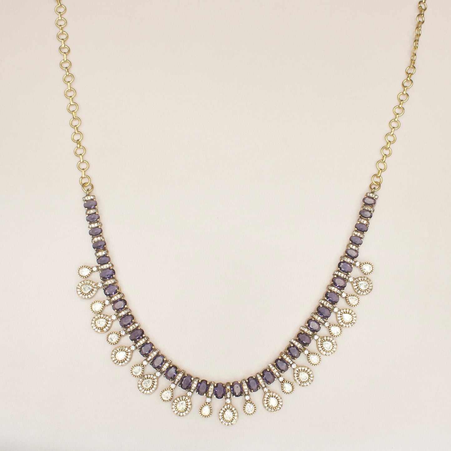 Trending One-Line Victorian Necklace Set with drop earrings