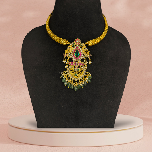 Regal Kundan Jadau Kanti Necklace with Intricate Pendant Design