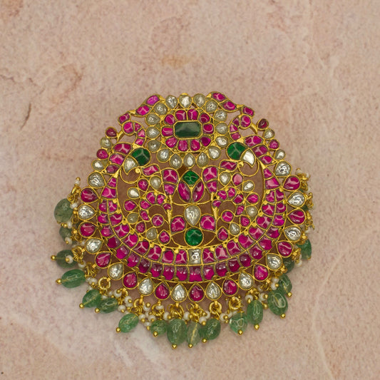 Chandbali shaped jadau kundan locket