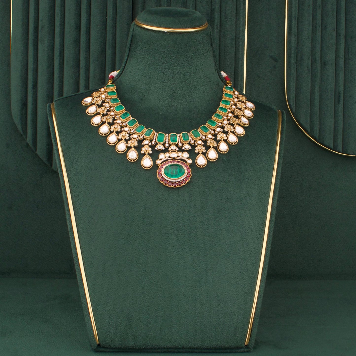 Classy Victorian Short Necklace Set With Matching Earrings