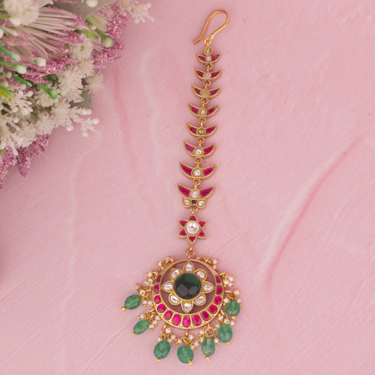 Stunning Jadau Kundan Maangtika With Beads Hangings