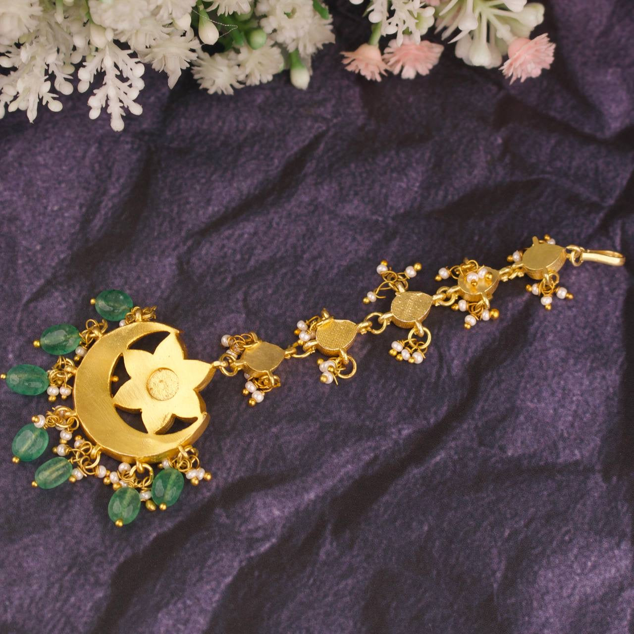 Chand Shaped Jadau Kundan Maangtika