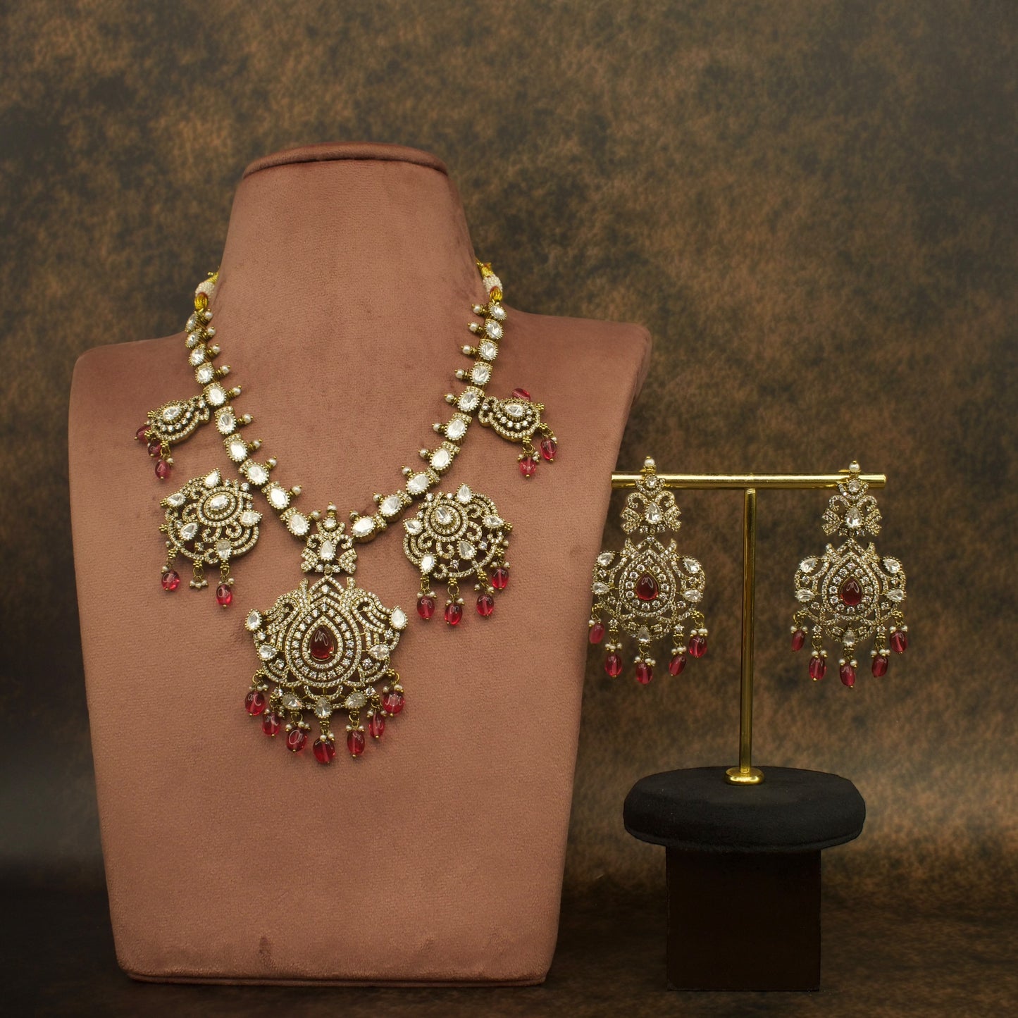 Victorian Polki Grandeur Necklace Set