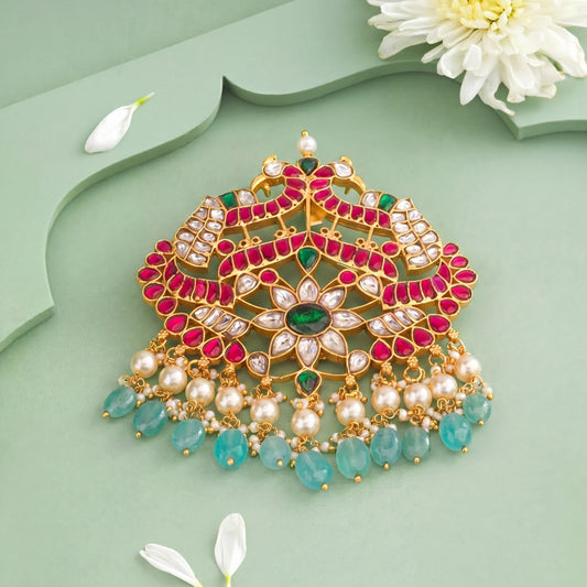 Jadau Kundan Pendant With Pearl Hangings And Emerald Stone