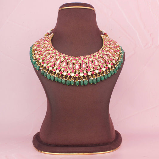 Bridal Glorious Design Jadau Kundan Short Necklace with Green Beads