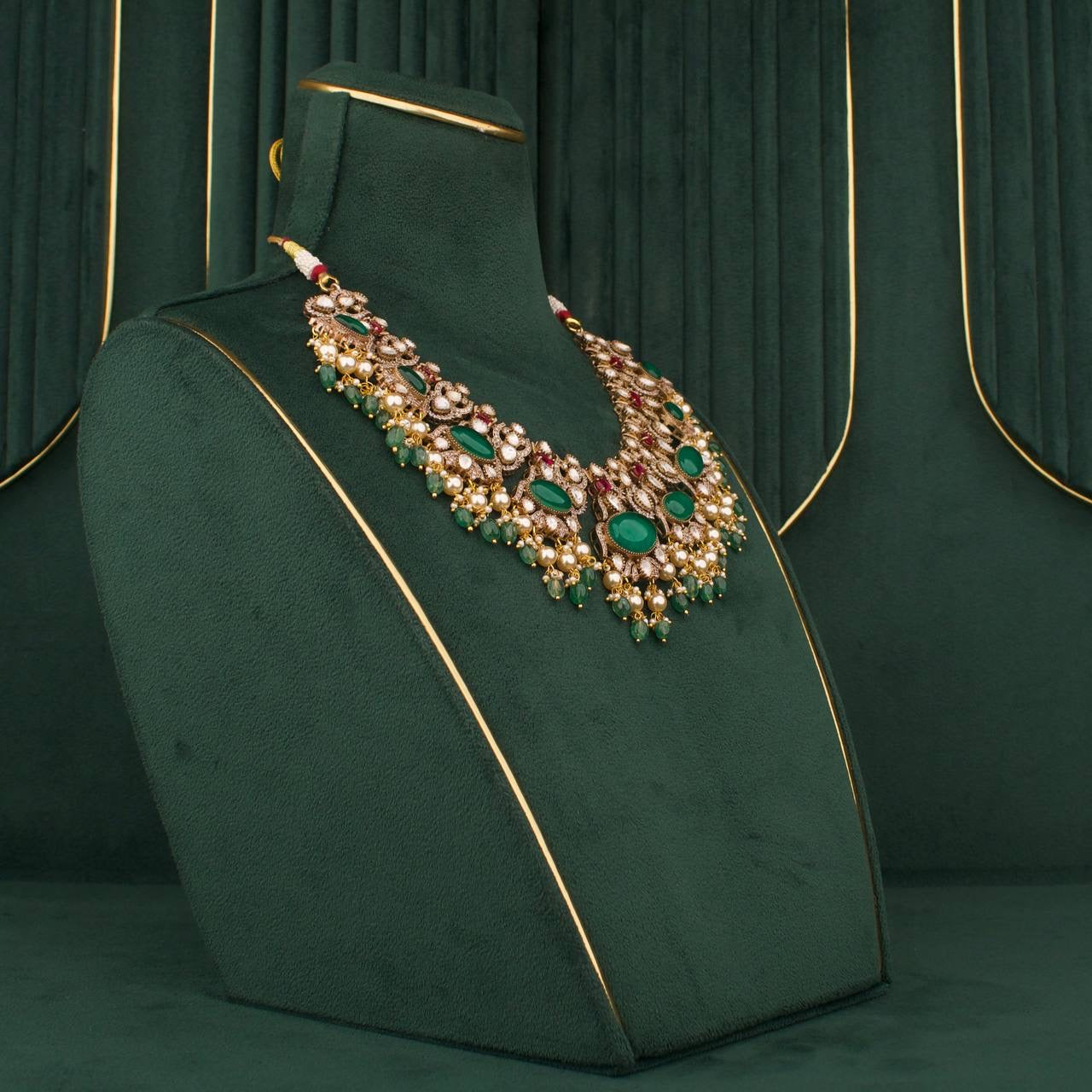 Designer Victorian Emerald Necklace Set