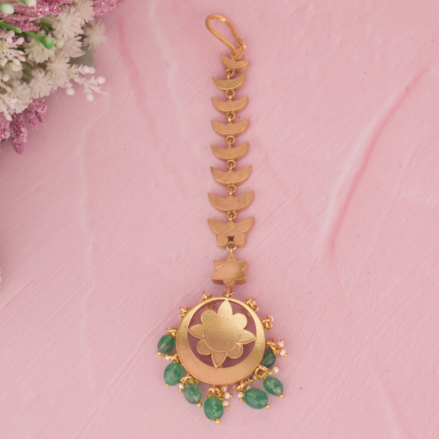 Stunning Jadau Kundan Maangtika With Beads Hangings