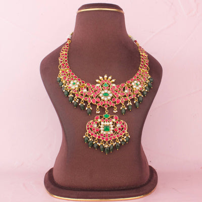 Refined Jadau Kundan Necklace With Emerald Beads