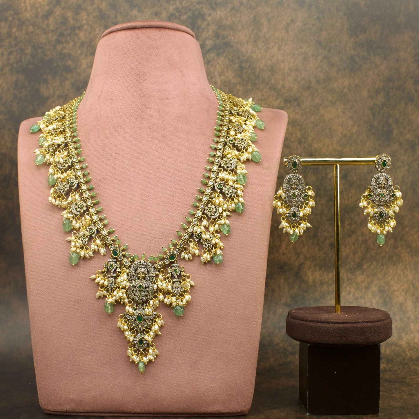 Divine Majesty: Victorian Necklace Set with Lord Motif with High quality Victorian finish