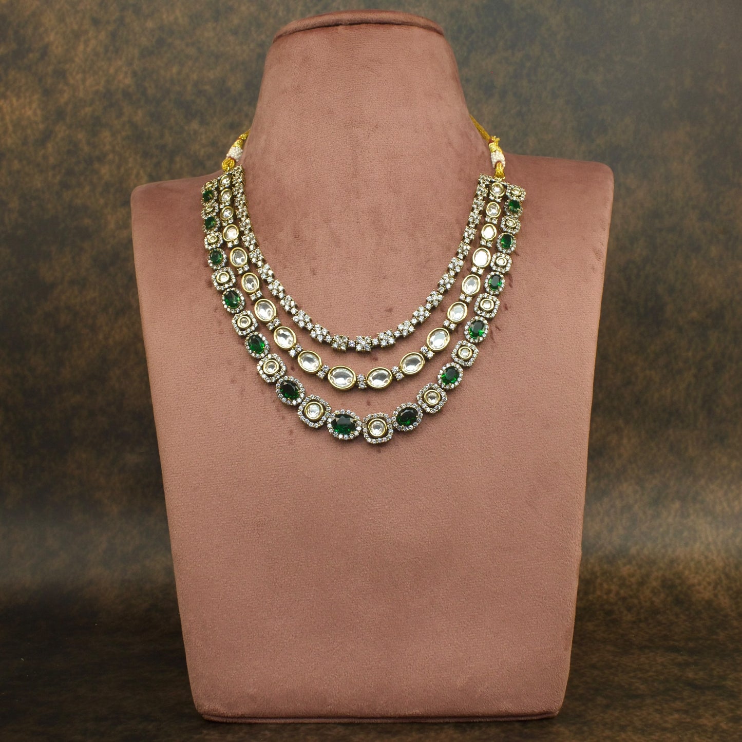 Splendid Grandeur: Victorian Necklace Set with Earrings