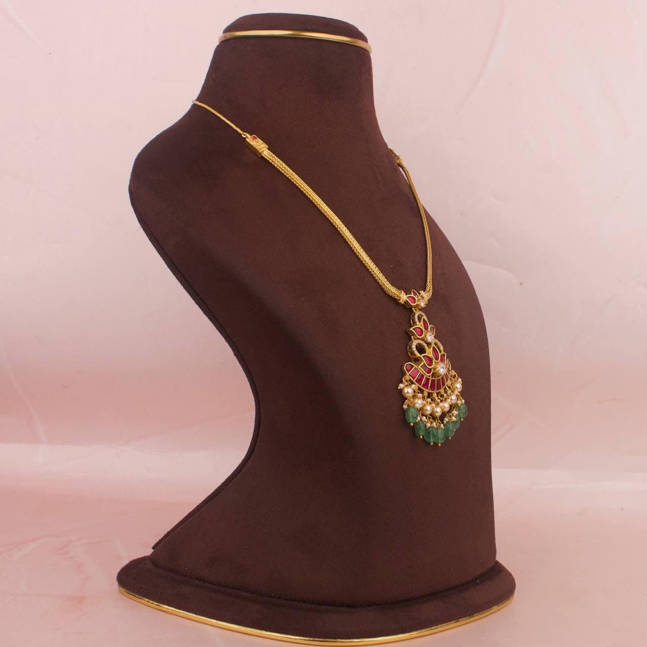Sleek Nantad Chain Pendant Necklace Set With Matching Earrings