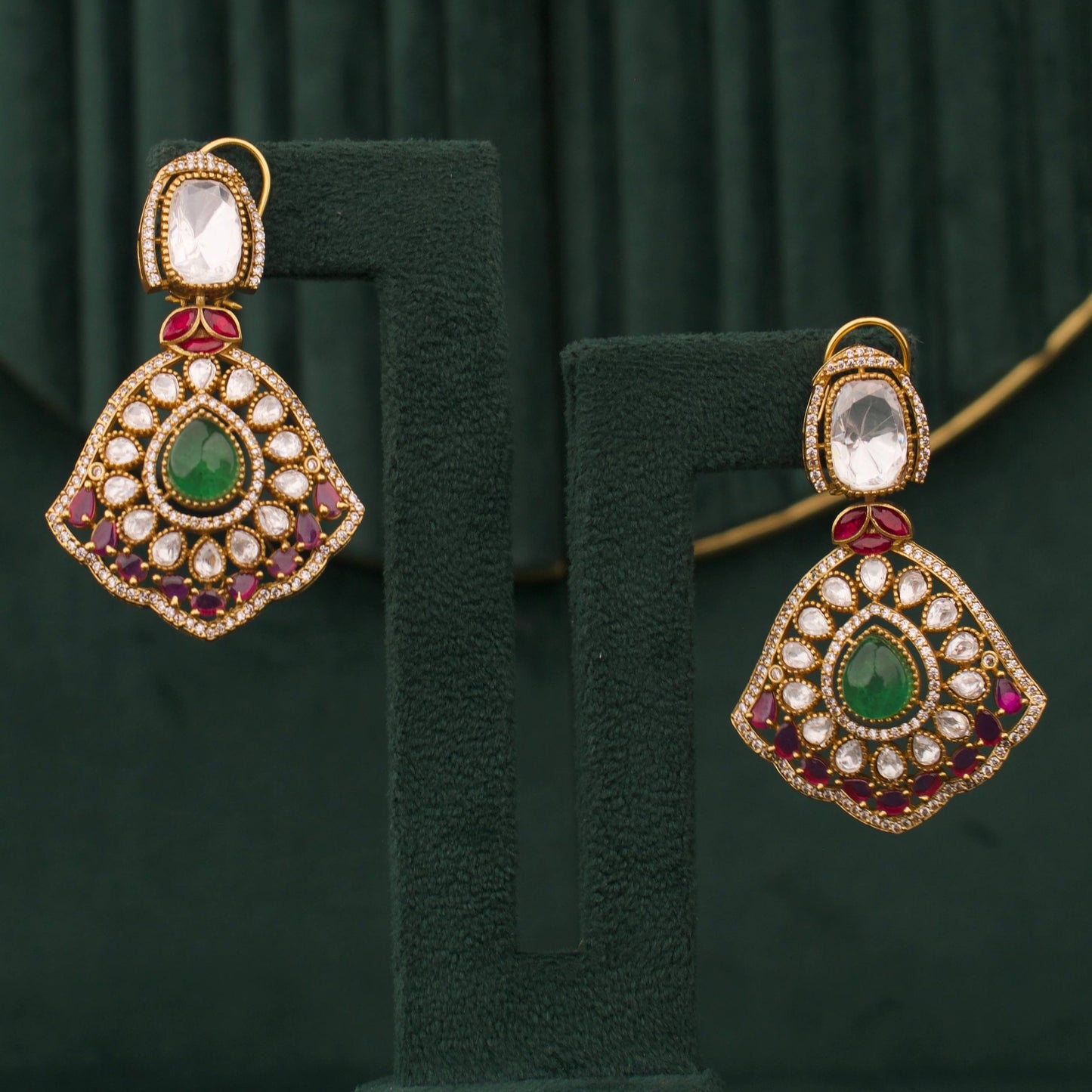 Victorian Polki Necklace Set With Green Pendant And Matching Earrings