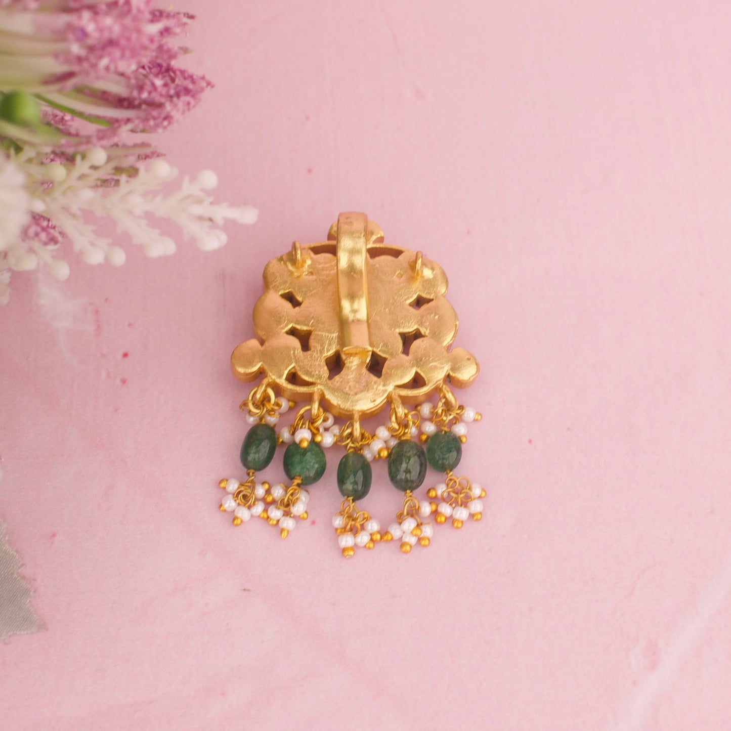Floral Jadau Kundan Pendant With Green Beads