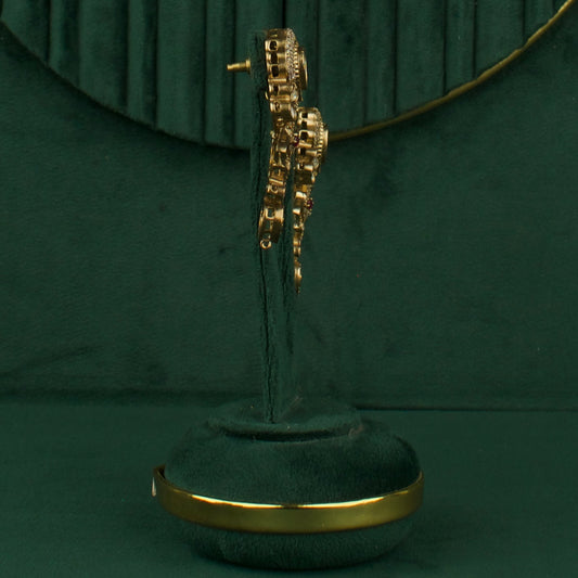 Exquisite Polki Victorian Short Necklace with Matching Earrings