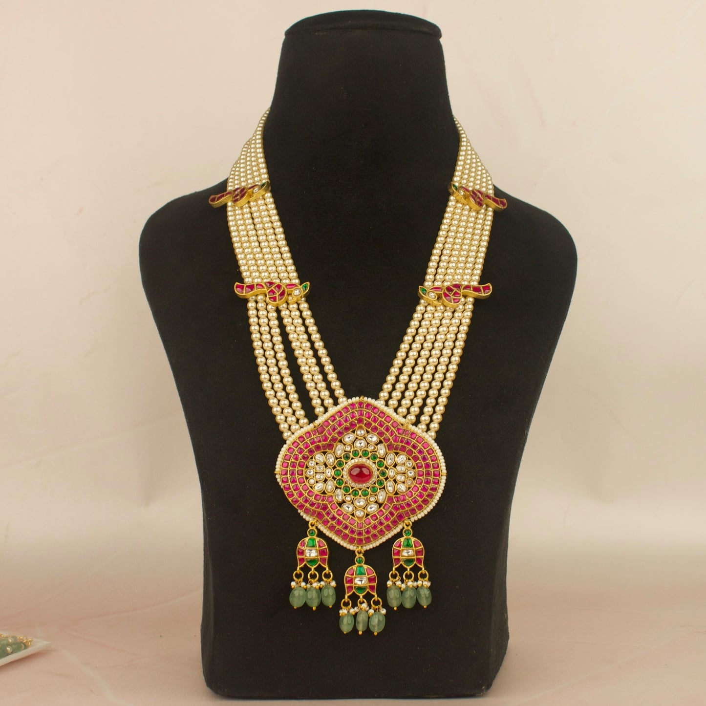 Grand Jadau Kundan Pearl Mala With Kundan Side Locket